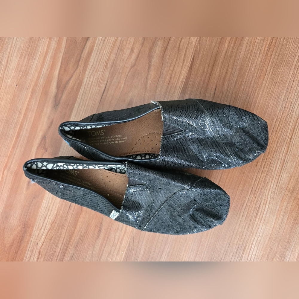 Toms
